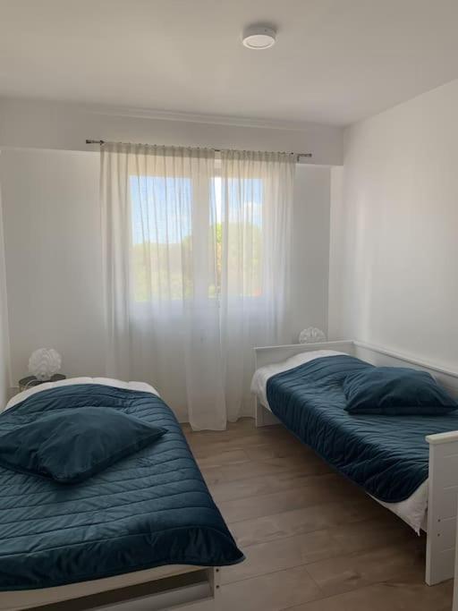 Bel Appartement Au Bord De L'Allier Classe 4* Vichy Exteriör bild